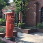 資料館の外に懐かしい郵便ポスト